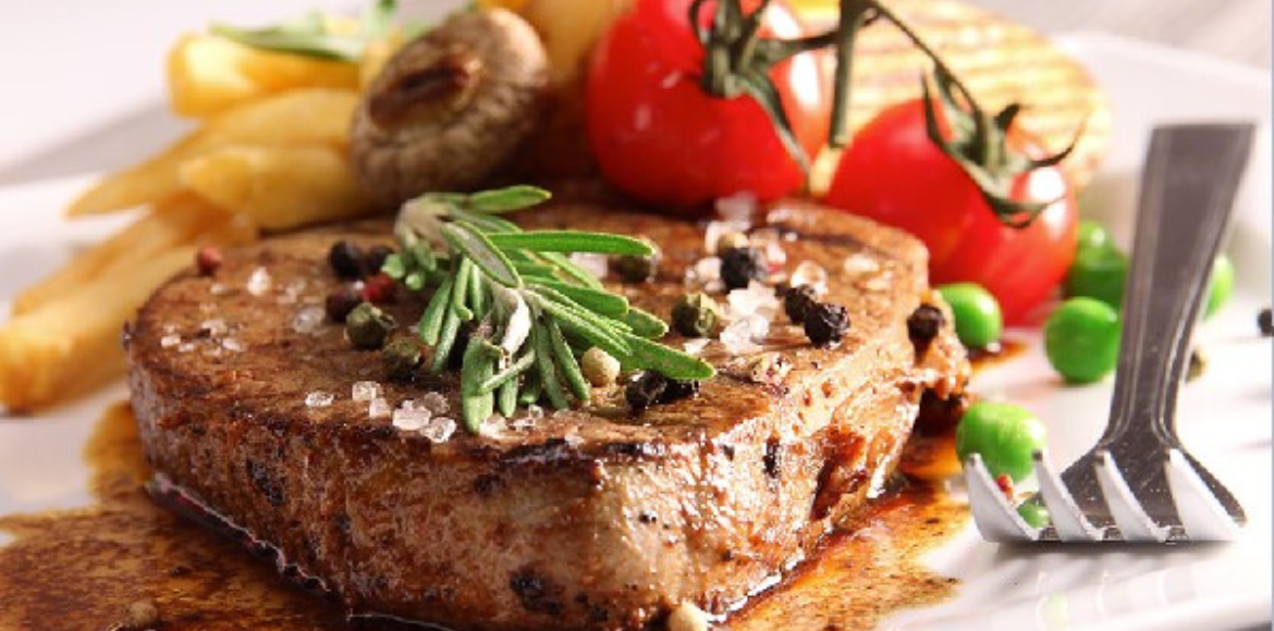 Bít tết bò xốt tiêu đen